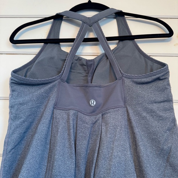 Women’s Lululemon Power Technique Tank in Coal - Picture 3 of 7